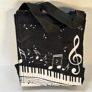 MUSIC THEMED THERMALLY INSULATED LUNCH BAG/ PURSE